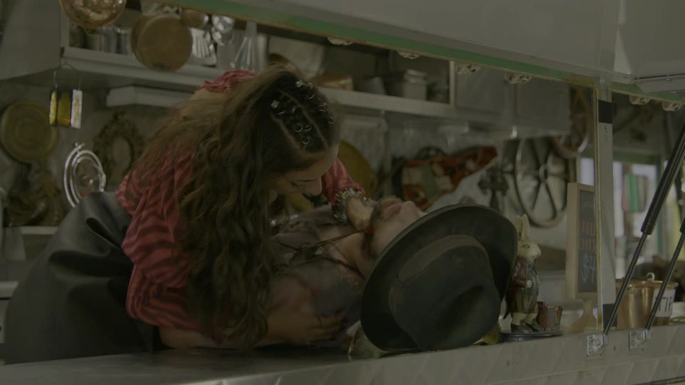 Inanna Sarkis - Brews Brothers s01e01 (2020) HD 1080p!!!