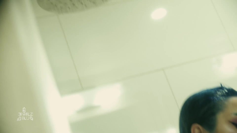 online video porno 10 Jewez Blu – Voyeur Ducha Masturbación - solo femenino - juguetes femdom hd