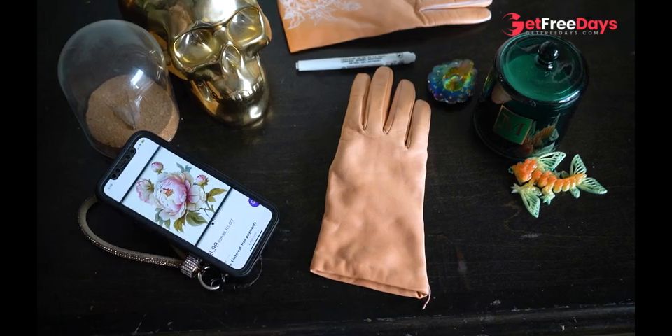 DOminatrix Mara Draws Flowers on Her Leather Gloves