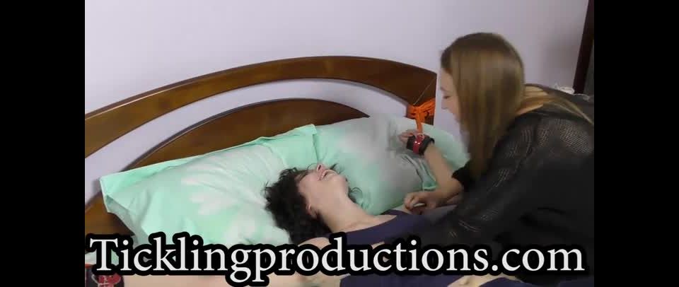Tickling Netaly THE WHOLE SESSION ! - MP4 -HD - clip is 36:45 min long -(Fetish porn)