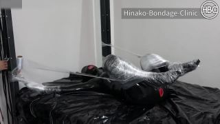 gratis en línea video 44 Latex Sex Doll Hinako Se Ata y Engaña con Dildo en femdom porno lesbianas panty fetiche