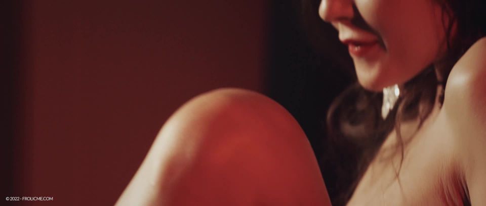 Sybil - Absolutely (Brunette girls porn)