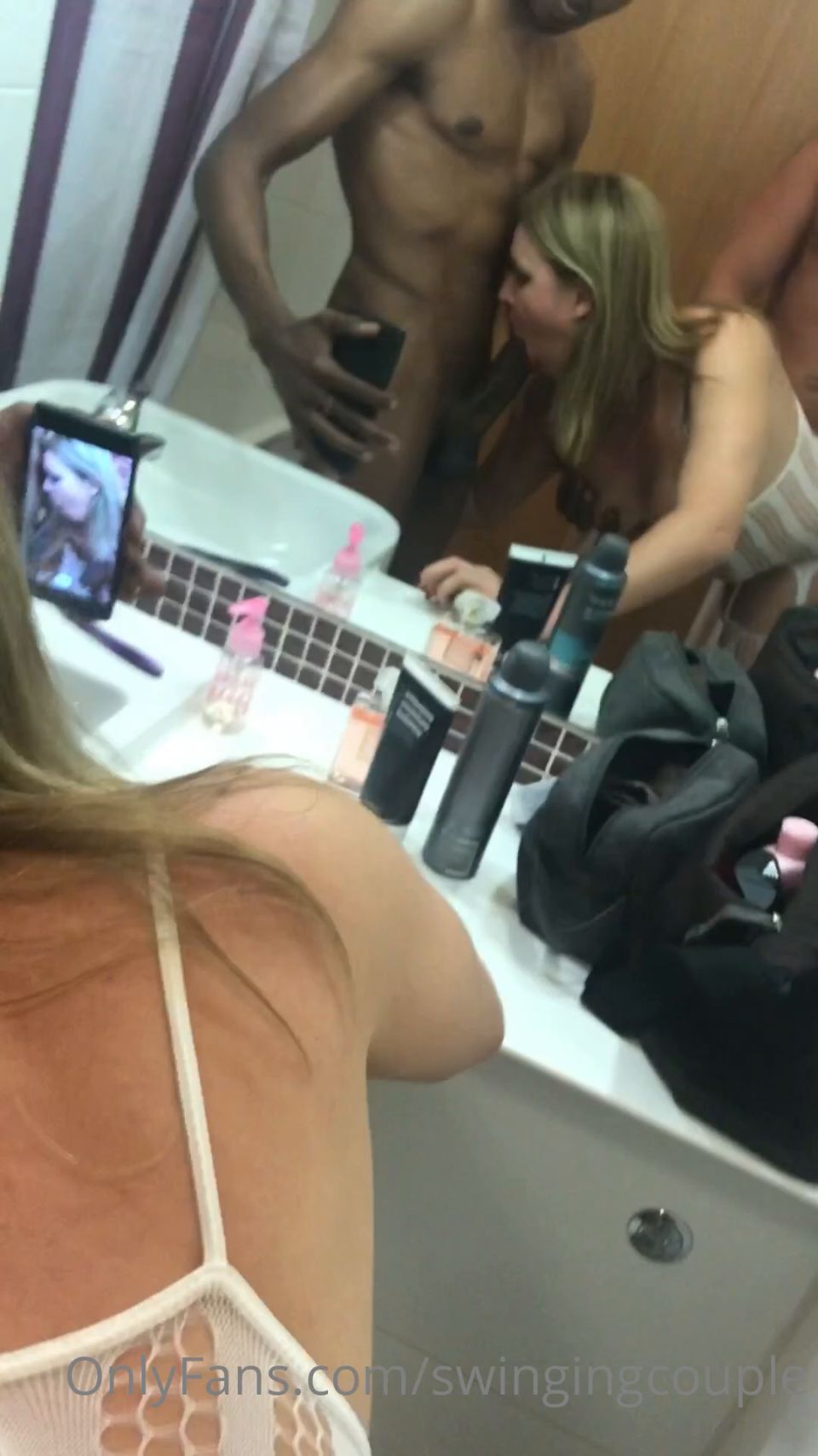 Fuente SwingingPapar0gpadm1drkugt3ecxchci