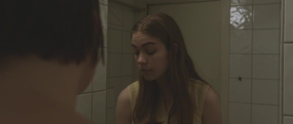 Keira LaHart, Valentina K. Alexeeva - Kan vi ikke bare ligge her (2020) HD 1080p - [Celebrity porn]