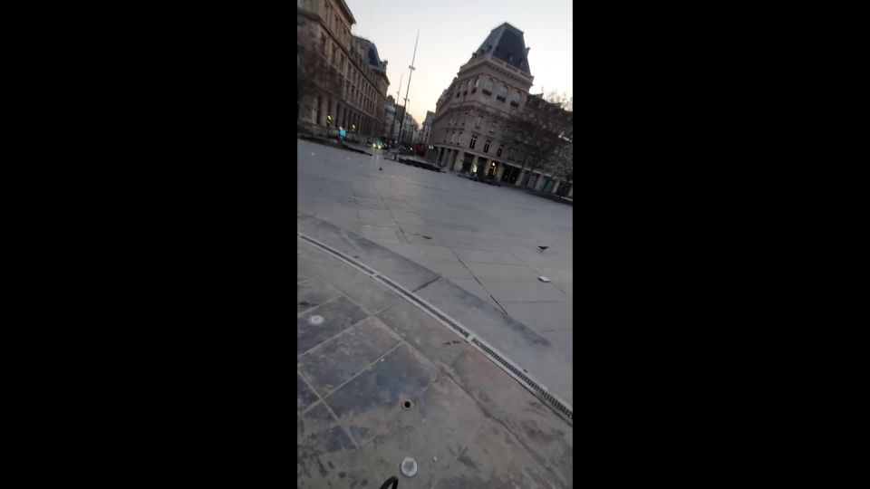 Vida en París post-apocalíptico durante el enmarchenoire pandémico coronavirus La mamada Harem 1080p