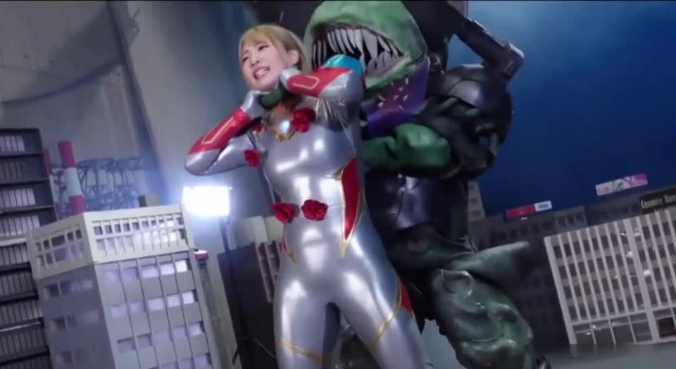 [Supermisses.com] ZEPE-35 HEROINA SEXY PINCH Heroína gigante (R) Dama Quemada