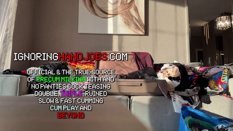 Best Handjob Hot skinny tattooed cheerleader from the college comes for a fashion shooting turns out it was porn