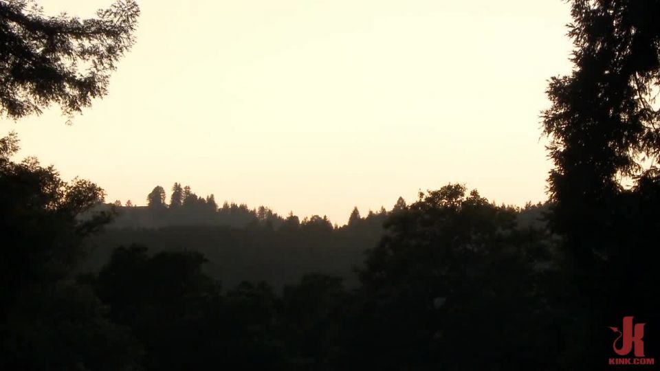 video adulto gratis 15 Kink – La caza – John Strong, Chanel Preston, Leigh Rose en la femdom porno hombres en el dolor femdom