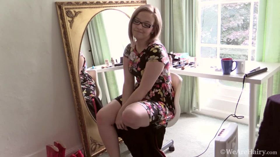 7150 KylieHarris-FloralDressUpskirt