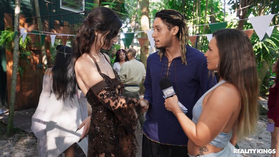 Explore Asteria Jade's Fantasy Realm at the Ren Faire