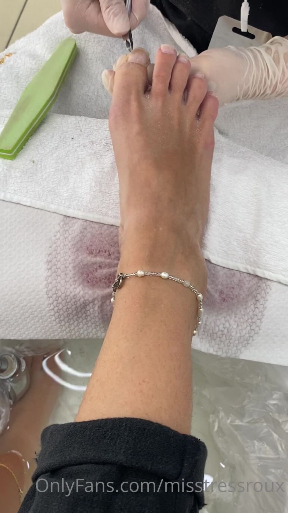 Solo fans - GingerAlesFeet_025_misstressroux-06-09-2021-2213584701-Hola chicos Lo siento si no he estado publicando últimamente, pero mis pies han estado viajando todos o fuga