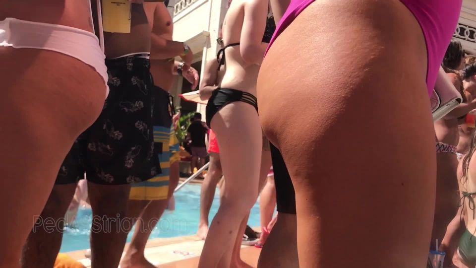 CandidCreeps 856 Cameltoe Bikini Camel Toe Candid Video Hd 10