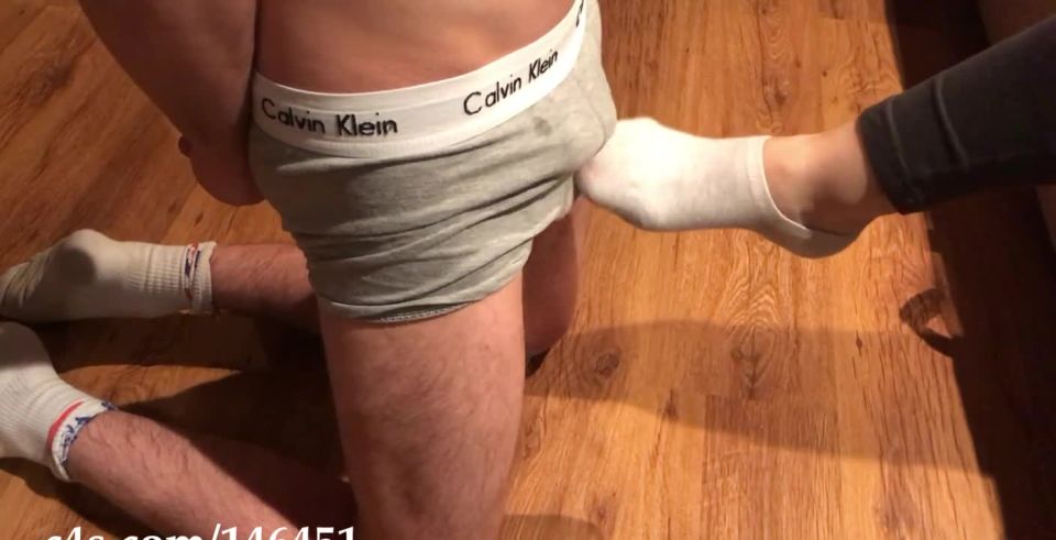 xxx clip 23 pies fetiche pareja Señora Redix - Calcetines vs bolas - HD 720p, paja con pies en fetiche porno