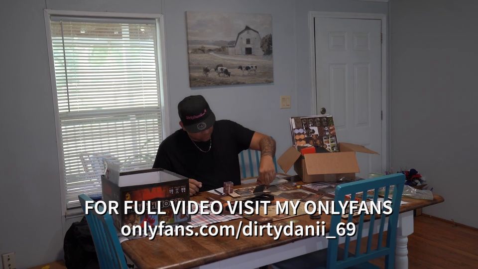 Escupe asado Bondage Tagteam Cornudo siendo atado y follado por dos Big Dicks B.