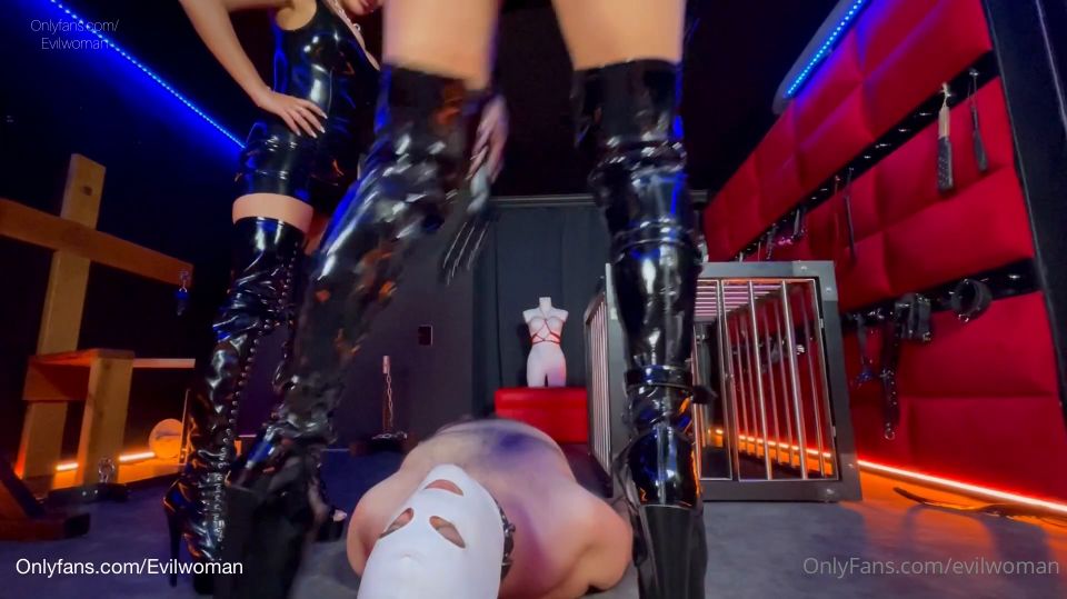 evilwoman_evilwoman 2022-06-12-2486241500