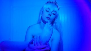 video 13 Auto Adoración en fetiche porno ébano femdom vinculación