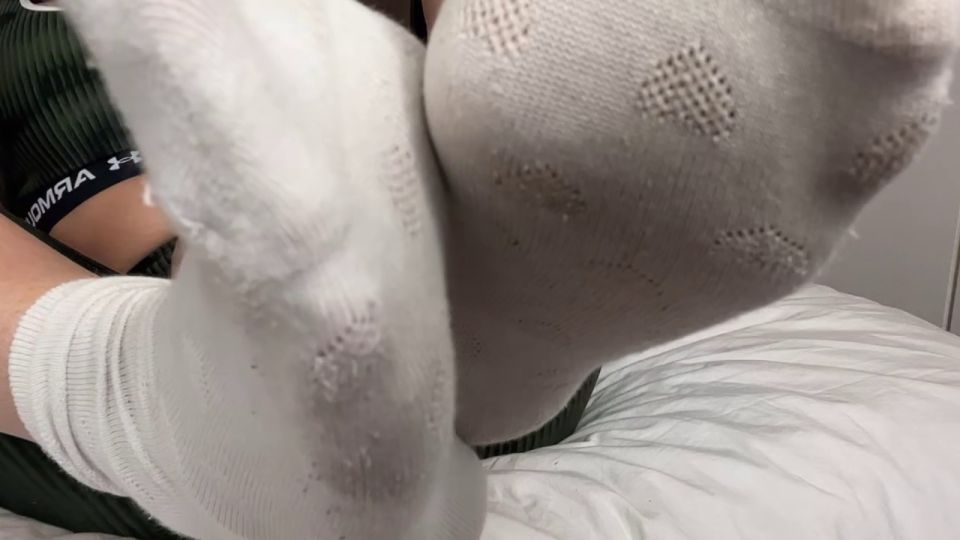 [K2S.CLUB] BrattyKiki - No pussy only feet FOREVER - HD 720P