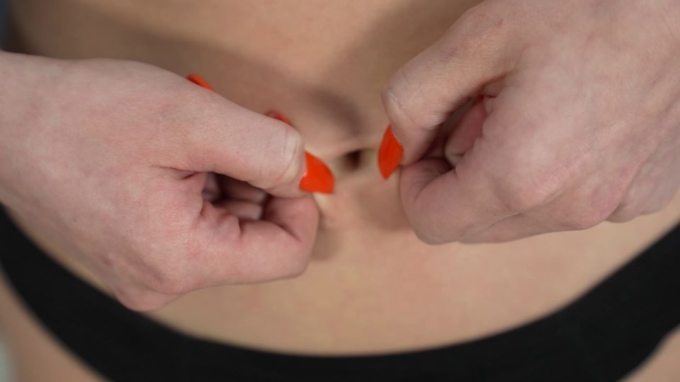 Custom Fetish - Scarlett Shows Cleans Belly Button - Fetish