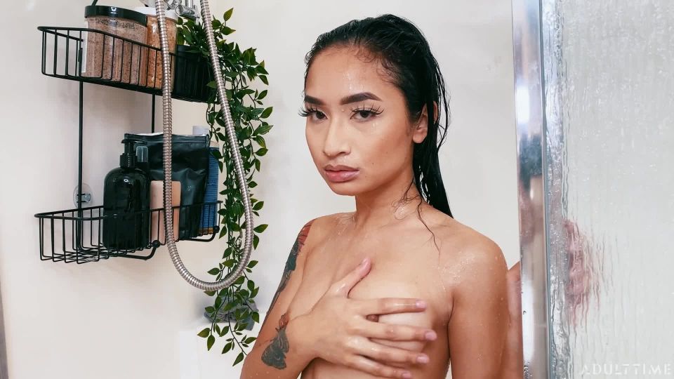 Shower With Avery Blak