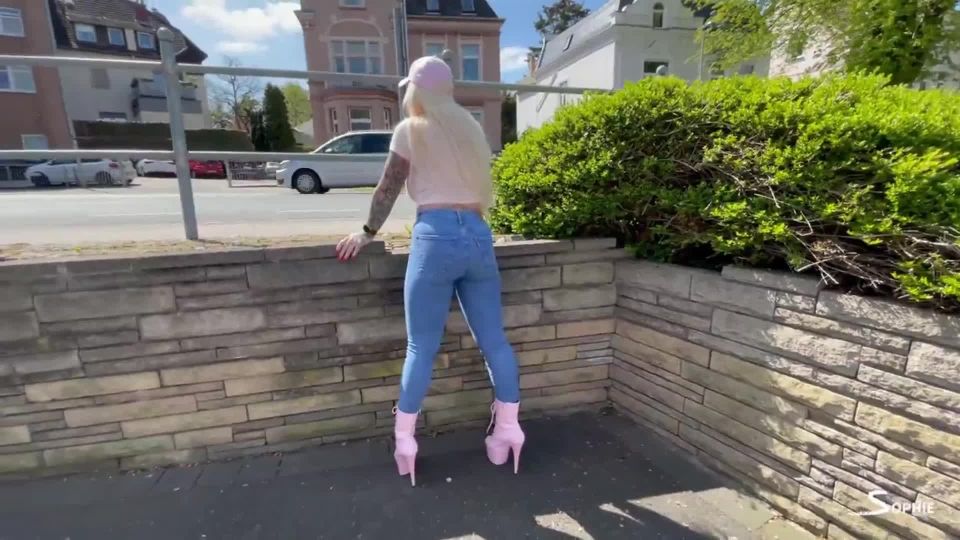 online adult clip 19 amateur monstruo hardcore porno  devil-sophie - Heftig und verdorben - Geil vor dem Strassenverlehramt in die Jeans eingenaesst  sexo