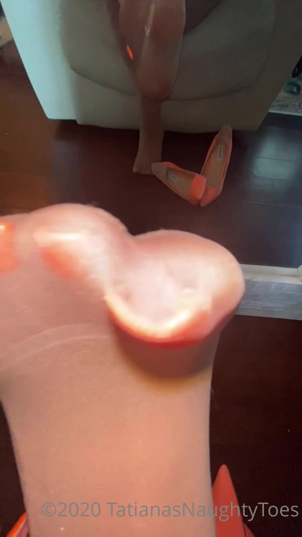 TATIANA - tatianasnaughtytoes () Tatianasnaughtytoes - new neon orange pedicure nylons dangling my orange high heel pumps when s 31-08-2020