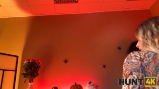 [Hunt4K] Vanessa Leone [10.27.24] [1080p].