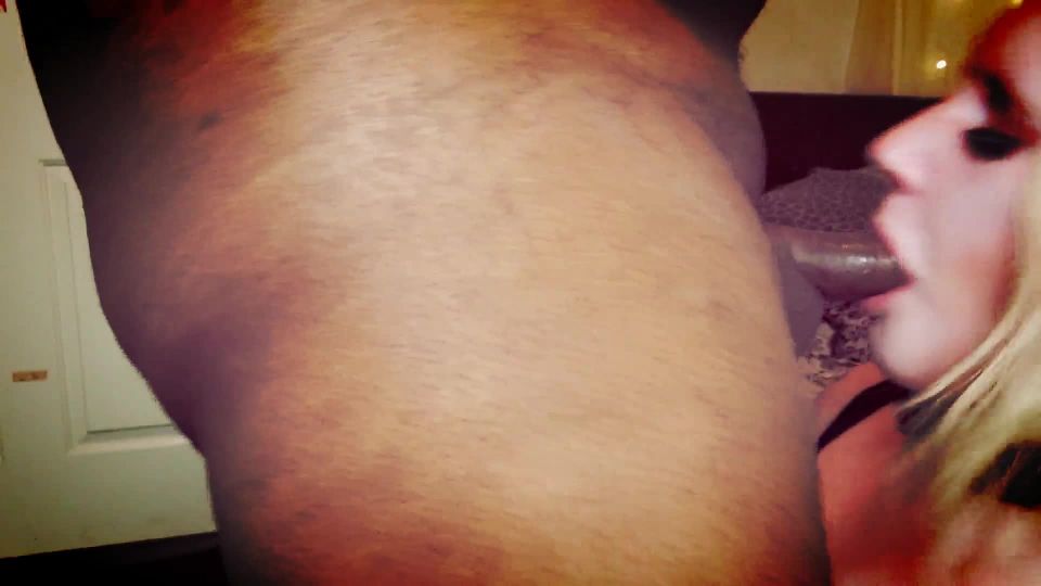 gratis porno clip 45 King Cura TV – Cara Follando mi mascota Jade, camiseta blanca vaqueros negros en grandes tetas porno