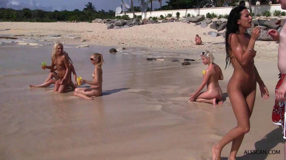 online video adulto 32 Amateur Nude Teen On The Beach on hardcore porno latina hardcore