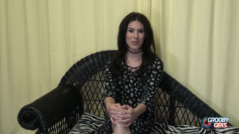 video 11  Try Out Tuesday: Robin Banks!, girls on shemale porn