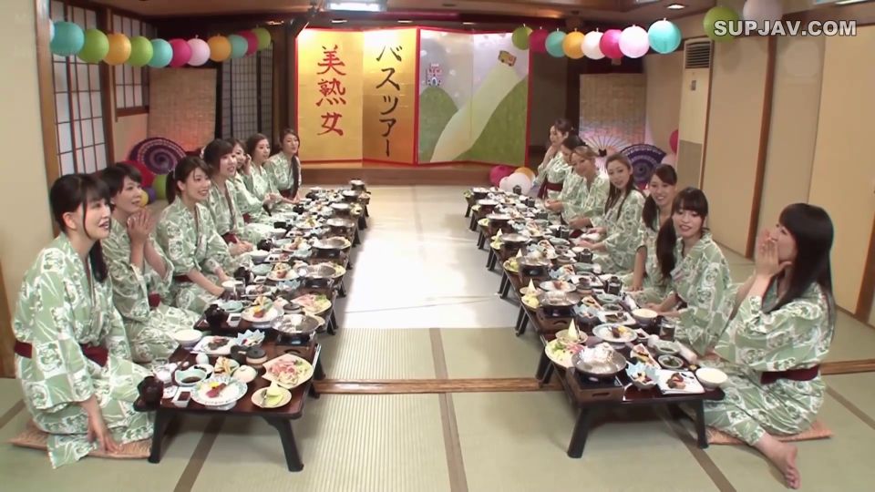 Reducing Mosaic JUY-004 夢のマドンナ大共演！！美熟女が行く一泊二日のレズ大乱交バスツアー！！