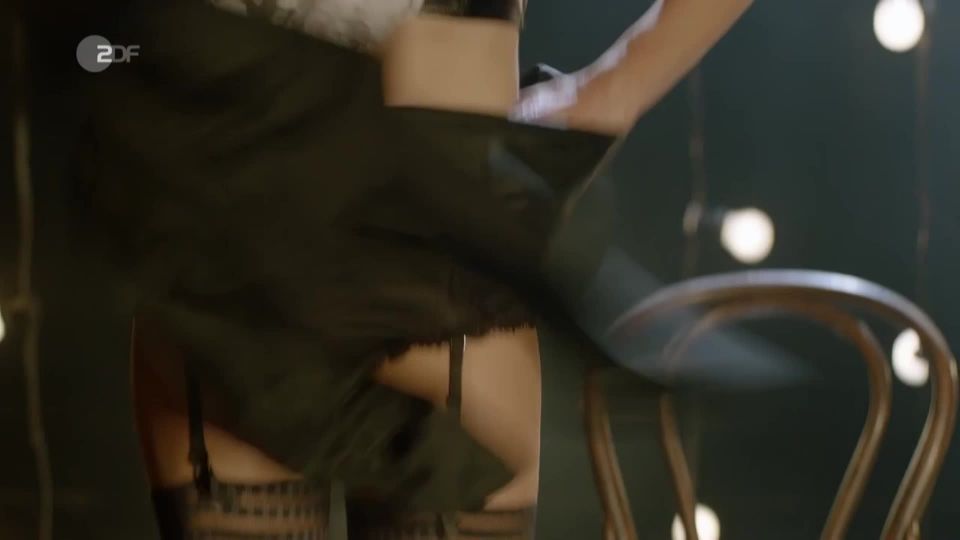 Tanja Wedhorn - Fritzie-Der Himmel muss warten-Eine Frage der Haltung (2021) HD 1080p - [Celebrity porn]