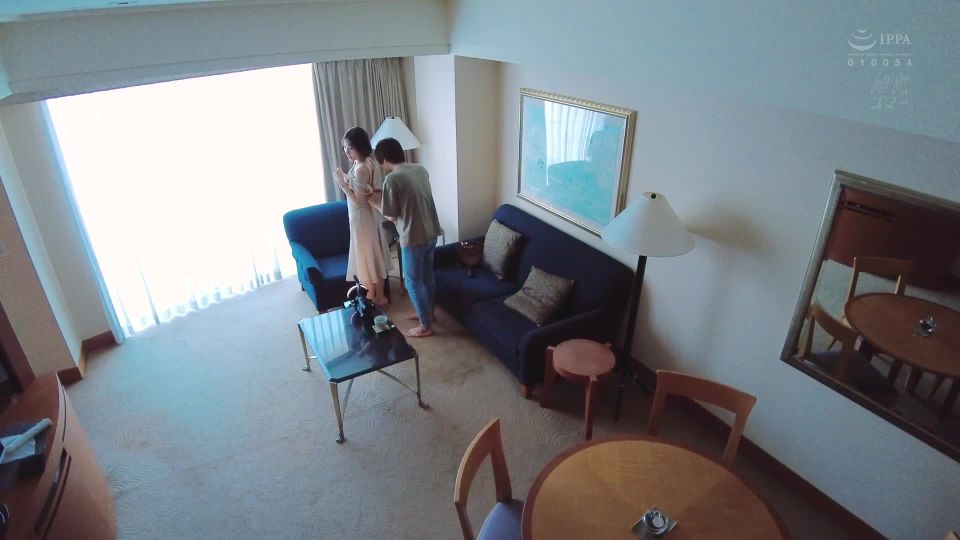 Rookie, Yumemi Kanae, 34 years old. Can’t take my eyes off her, the perfect woman. ⋆.