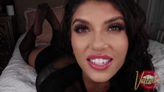 Romper mis medias perra Descargar Nuevo video porno rápido...