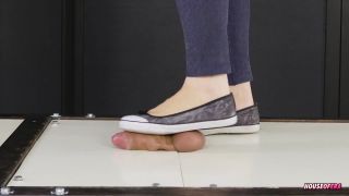 Cockbox Footjob - Pollo y bolas de peso completo Estomp...