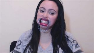 PrincessDi - Teeth and mouth Exploration