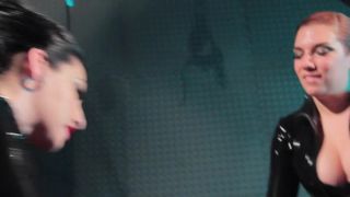 Asfixia de goma pesada.