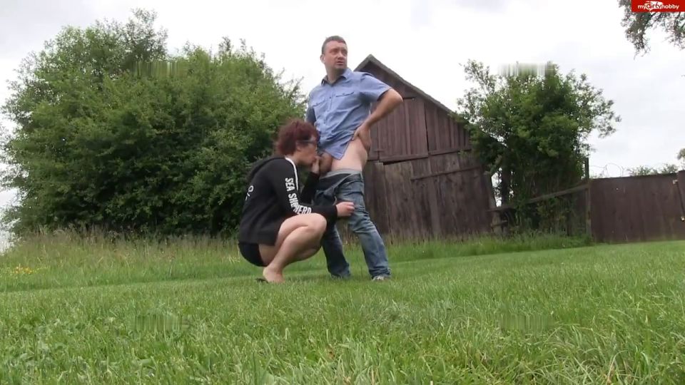 [K2S.CLUB] Popp-Sylvie - Eben mal im Garten gefickt - HD 720P