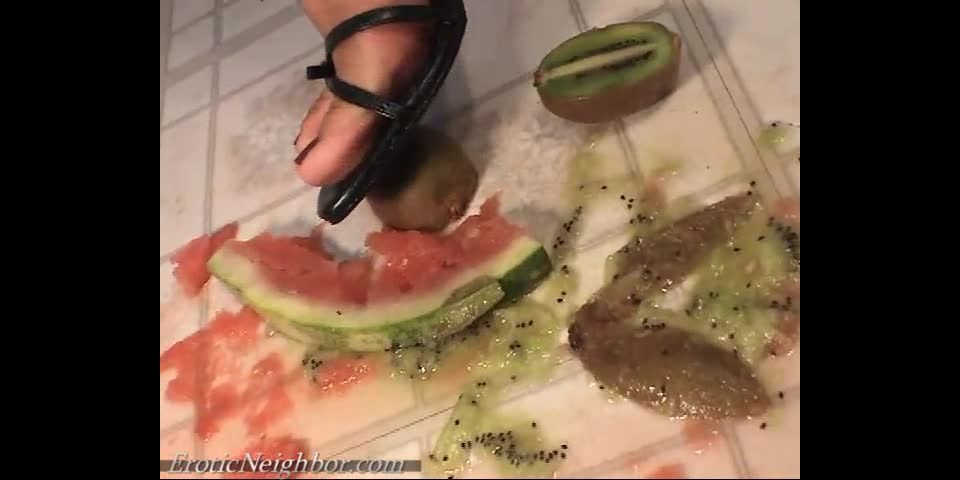 EroticNeighbor crush fruit (mp4)