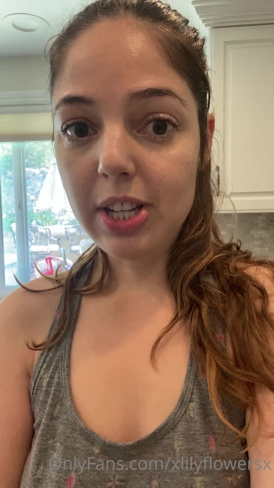 Lily Flowers - xlilyflowersx () Xlilyflowersx - life update please watch 19-07-2021