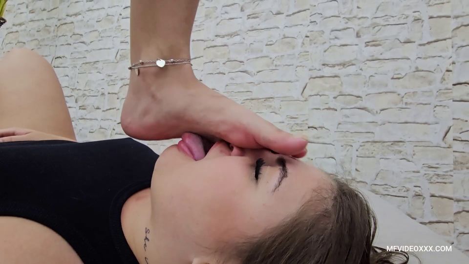 Femdom Foot Domination: Bad Teen Pink Feet Lick Vol 659