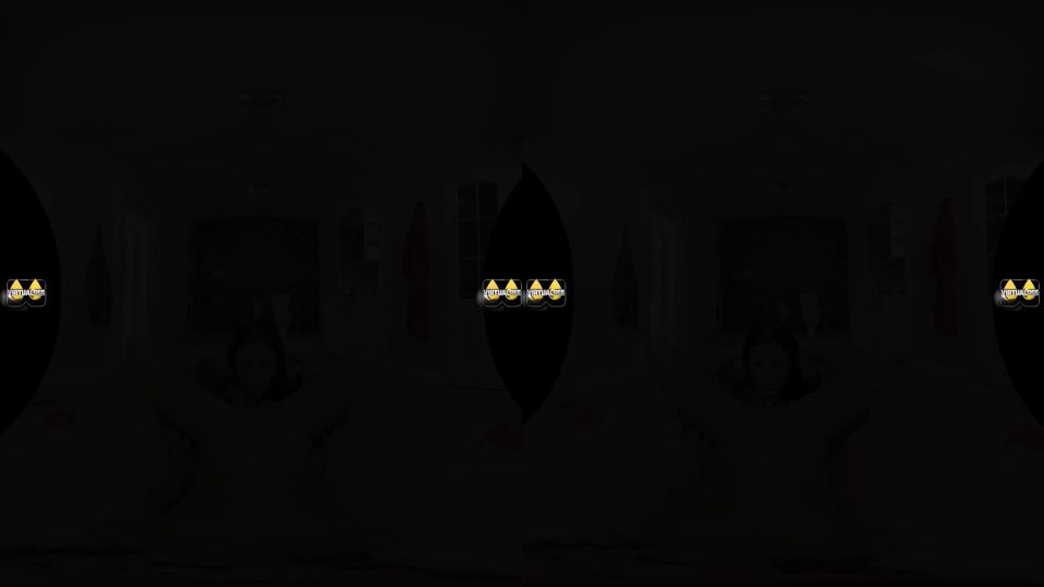  VirtualPee presents Claudia Macc, Nicol Love in Share The Streams (MP4, UltraHD/4K, 3840×2160) | virtual reality | 3d porn 