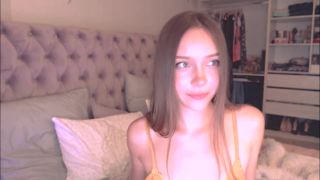 Katekuray - Showing off my Legs and Pussy