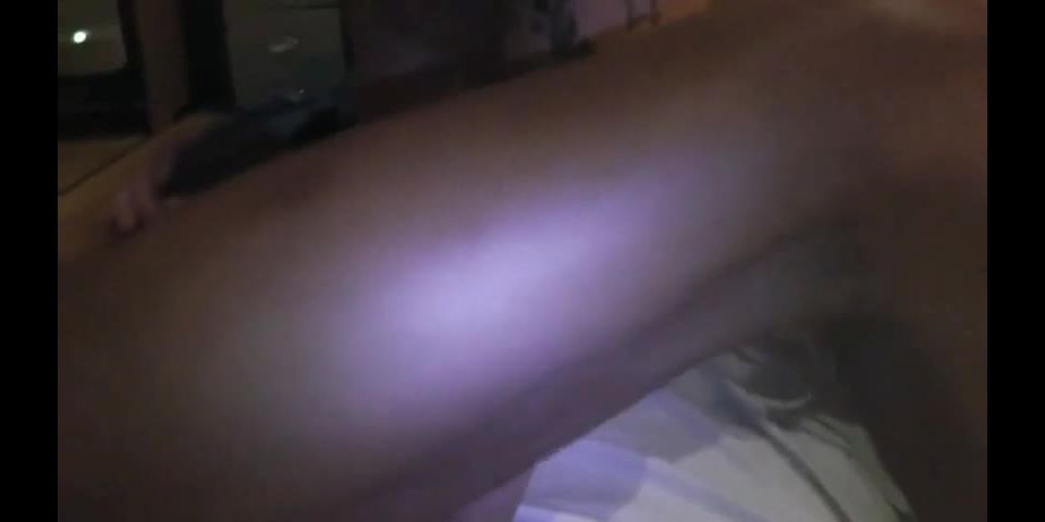 691105 Puta amateur atada y follada por negros.