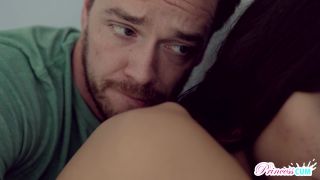 Dana Wolf, la tuberia de porno... finge enfermar a Dick