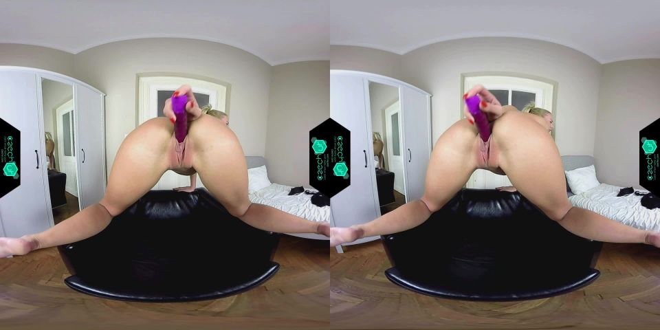 ¡Experimente VR Porn con Natalie Cherie en Ultra HD Glory!