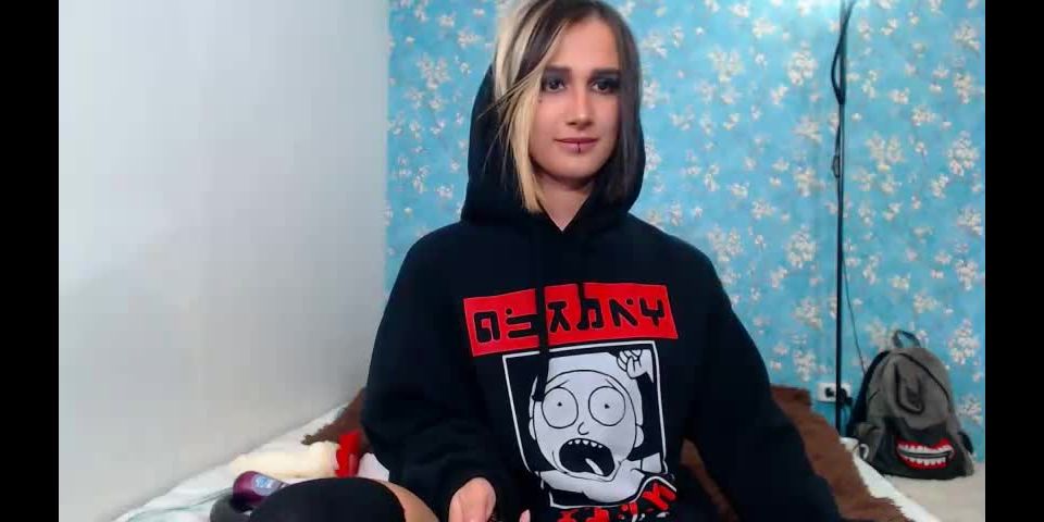 Shemale Webcams Video for September 16, 2019 – 17 Webcam!