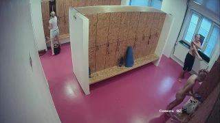 Porno en línea Voyeur vestuario – Después de la ducha