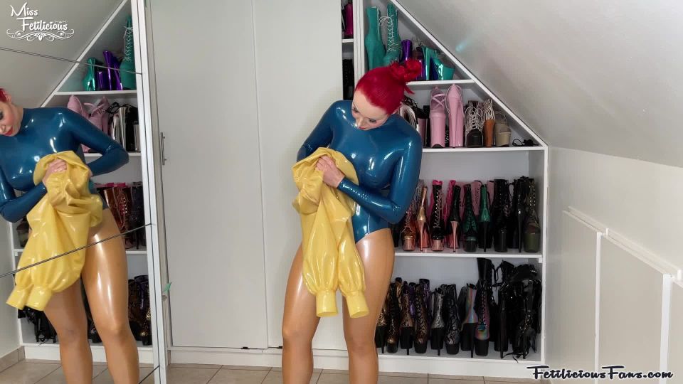 Vestido de látex en 2 capas de látex Vista rápida Porn - Nuevo...