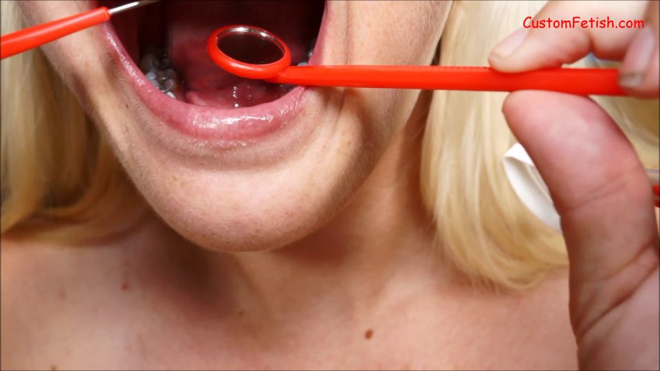 Custom Fetish - Prudence Gives You a Tour of Her Mouth - Fetish