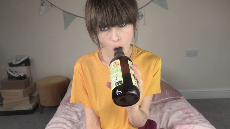 Sydney Harwin - Smoking Girl Cheats With You - Smoking